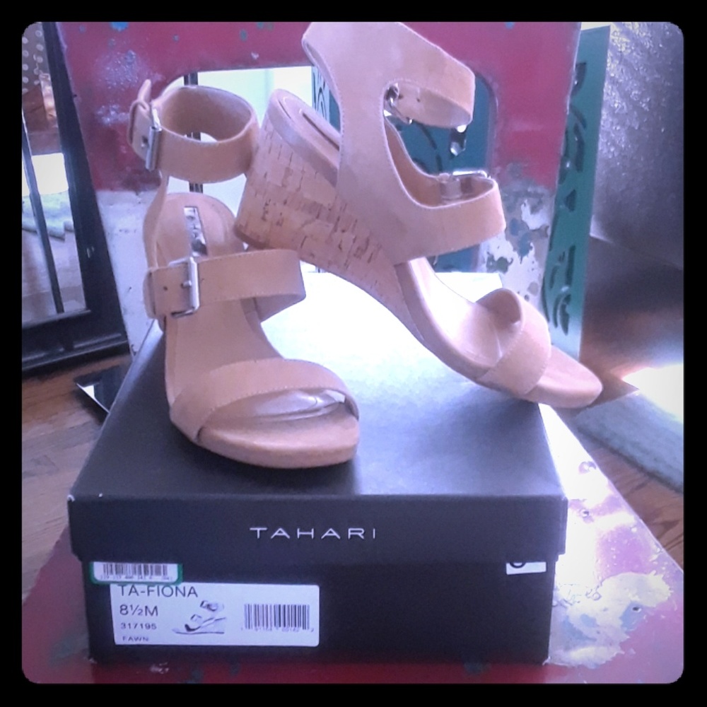Tahari wedge sandals